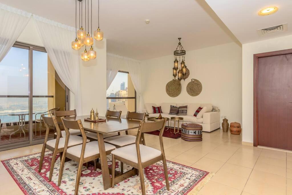 The Premium Jbr Sea View Luxury Suite Awarded "Traveller Award 2025" Dubai Buitenkant foto