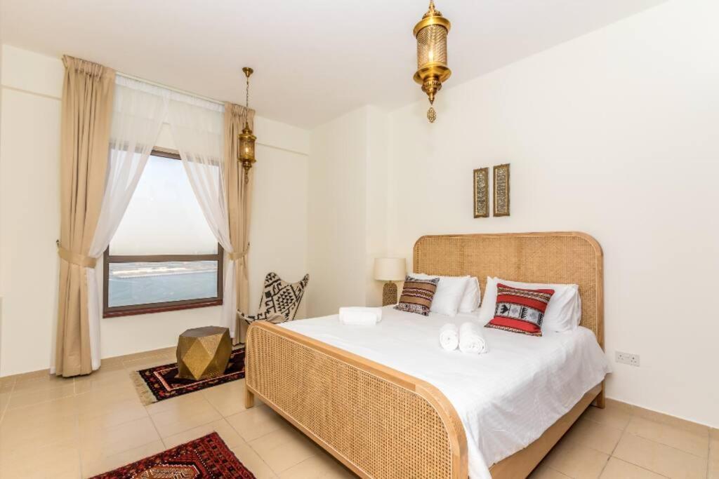 The Premium Jbr Sea View Luxury Suite Awarded "Traveller Award 2025" Dubai Buitenkant foto