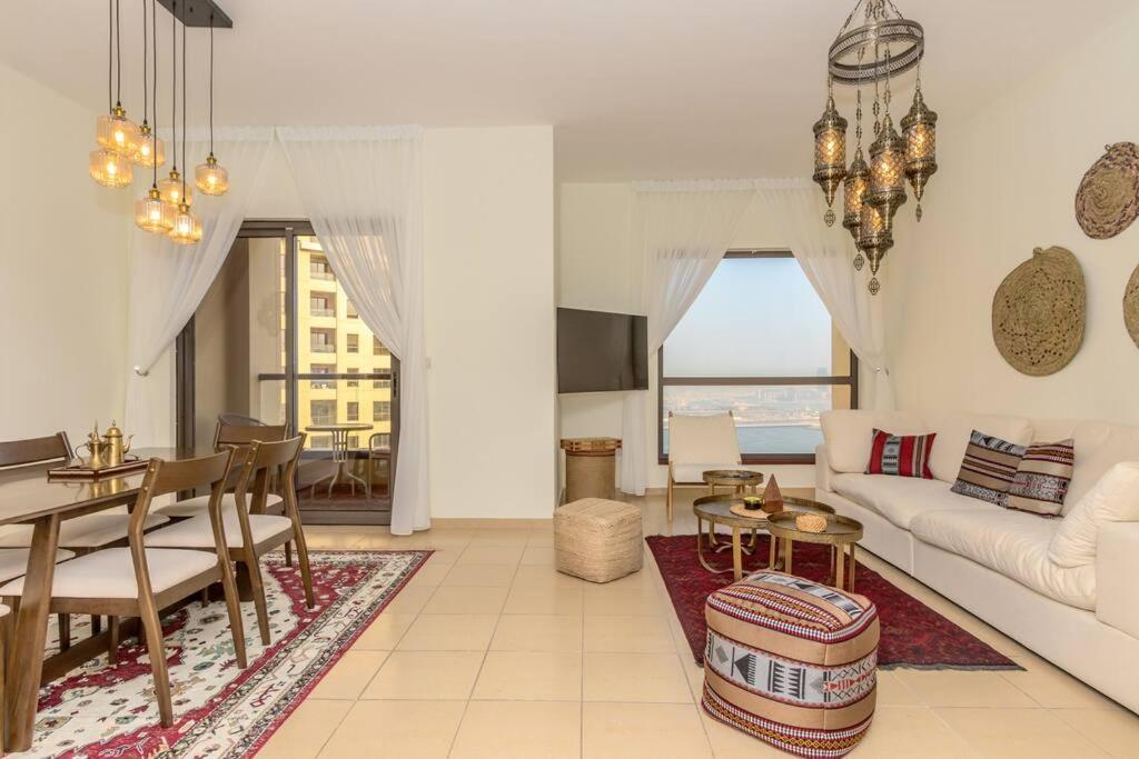 The Premium Jbr Sea View Luxury Suite Awarded "Traveller Award 2025" Dubai Buitenkant foto