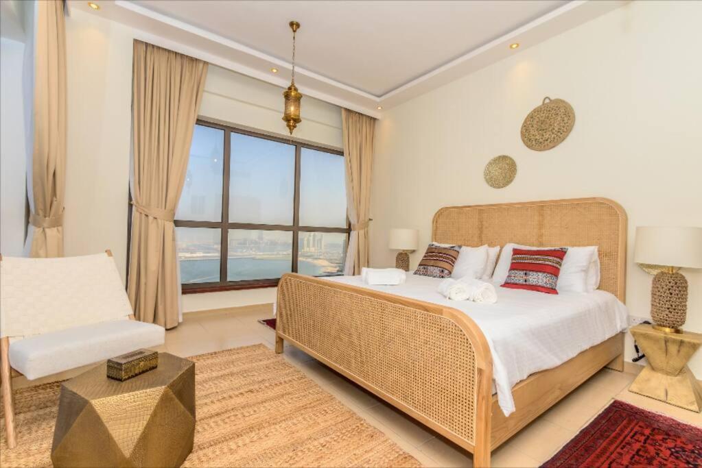 The Premium Jbr Sea View Luxury Suite Awarded "Traveller Award 2025" Dubai Buitenkant foto