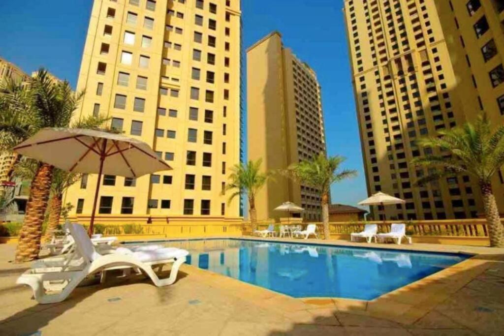The Premium Jbr Sea View Luxury Suite Awarded "Traveller Award 2025" Dubai Buitenkant foto