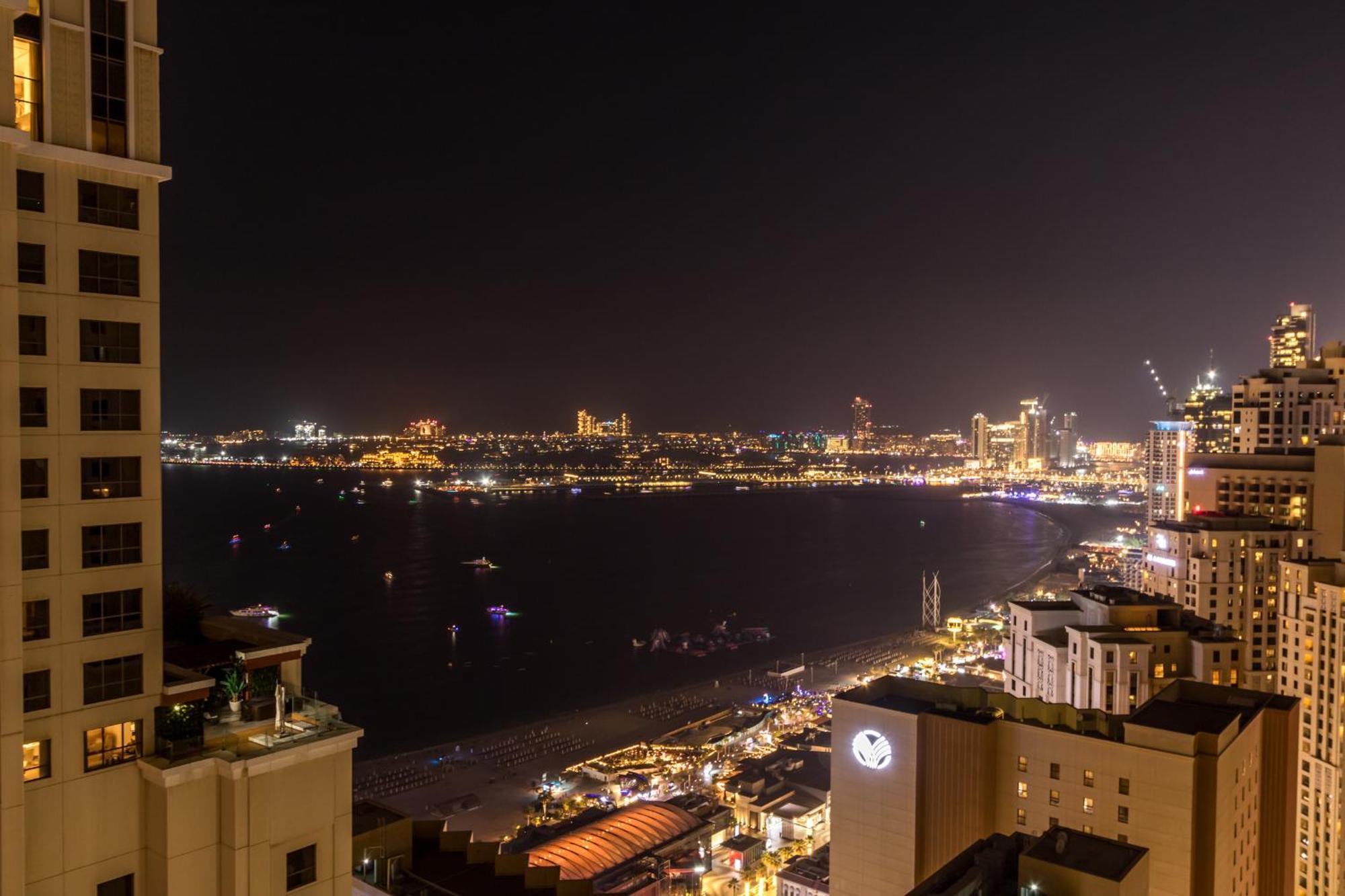 The Premium Jbr Sea View Luxury Suite Awarded "Traveller Award 2025" Dubai Buitenkant foto
