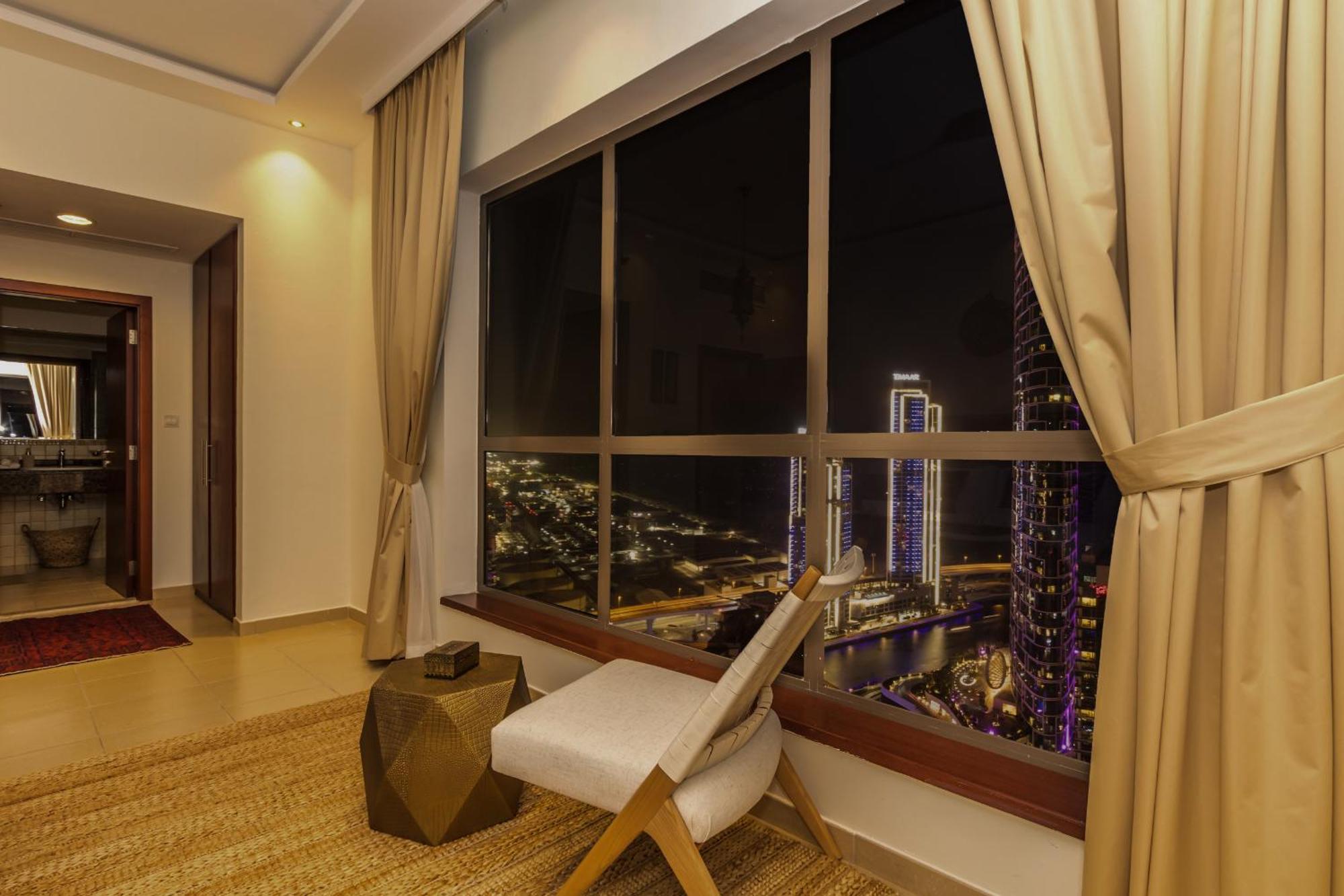 The Premium Jbr Sea View Luxury Suite Awarded "Traveller Award 2025" Dubai Buitenkant foto